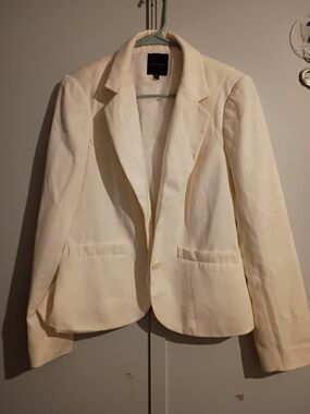 Medium Cream Women's Tailored Blazer - Anne Klein
